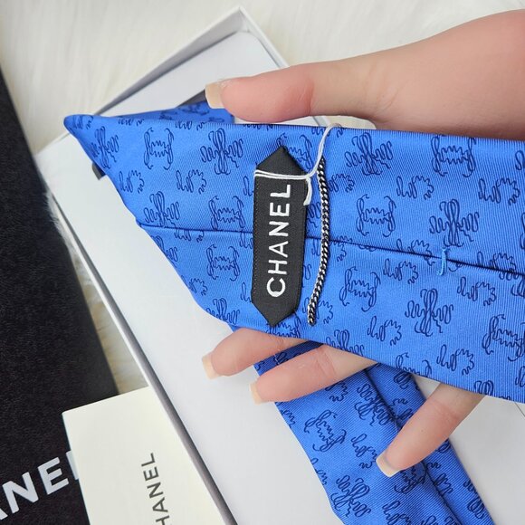 Chanel Blue Necktie 💯% SILK - Picture 5 of 10